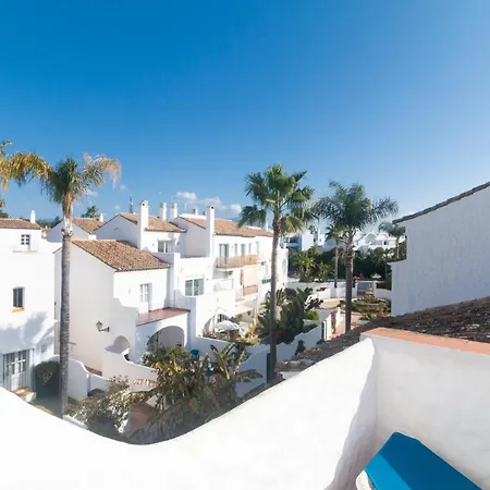 7c Linsay * Estepona